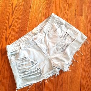FOREVER 21 Destroyed Distressed Light Wash Jean Shorts